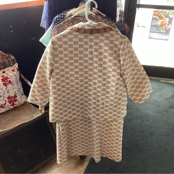 Amy Adams Knits Cream Long Sleeve Dress w/ Collar and Brown Pattern - Picture 2 of 2